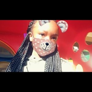 Meet your Posher, Ayana